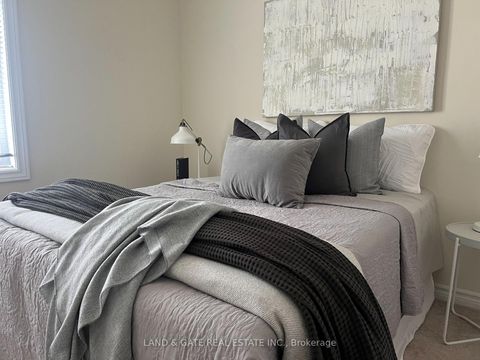 Photo 7 at 495 Mearns Avenue, Bowmanville, Clarington