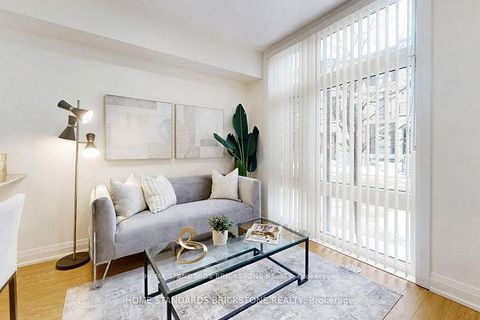 Photo 2 at 53 - 19 Eldora Avenue, Newtonbrook West, Toronto