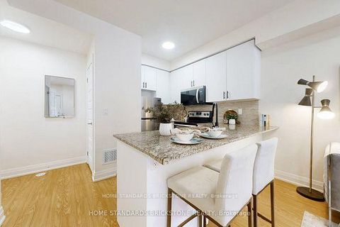Photo 6 at 53 - 19 Eldora Avenue, Newtonbrook West, Toronto