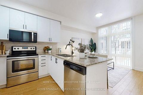 Photo 7 at 53 - 19 Eldora Avenue, Newtonbrook West, Toronto