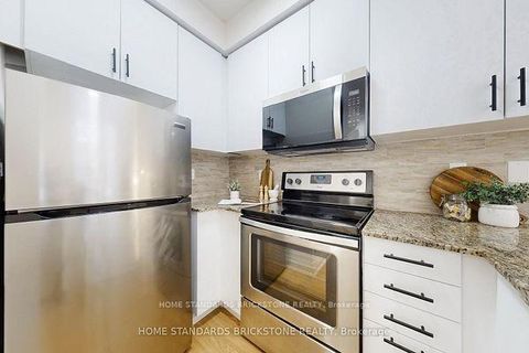 Photo 8 at 53 - 19 Eldora Avenue, Newtonbrook West, Toronto
