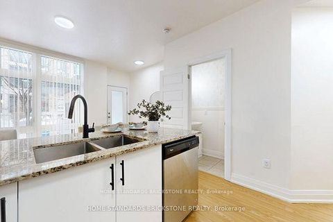 Photo 10 at 53 - 19 Eldora Avenue, Newtonbrook West, Toronto