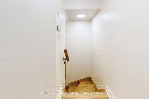 Photo 13 at 53 - 19 Eldora Avenue, Newtonbrook West, Toronto