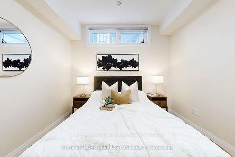 Photo 16 at 53 - 19 Eldora Avenue, Newtonbrook West, Toronto