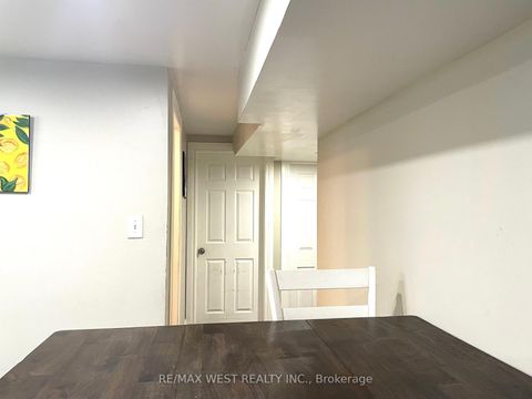Photo 21 at 4 Parkchester Road, Amesbury, Toronto