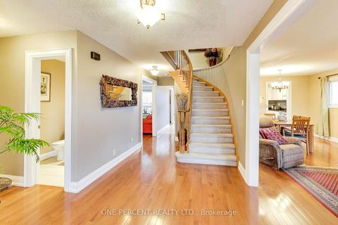 Photo 2 at 96 Brookmill Drive, Brownridge, Vaughan