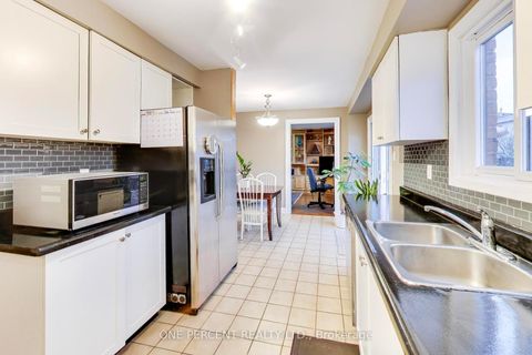 Photo 10 at 96 Brookmill Drive, Brownridge, Vaughan
