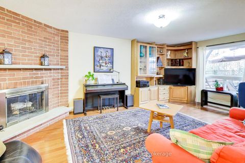 Photo 13 at 96 Brookmill Drive, Brownridge, Vaughan