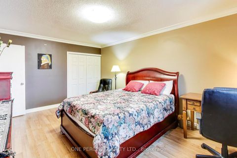 Photo 22 at 96 Brookmill Drive, Brownridge, Vaughan