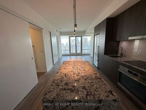 Photo 8 at 3205 - 1 Bloor Street E, Yonge Corridor, Toronto