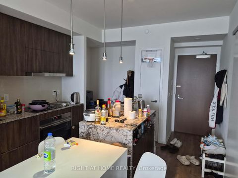 Photo 25 at 3205 - 1 Bloor Street E, Yonge Corridor, Toronto