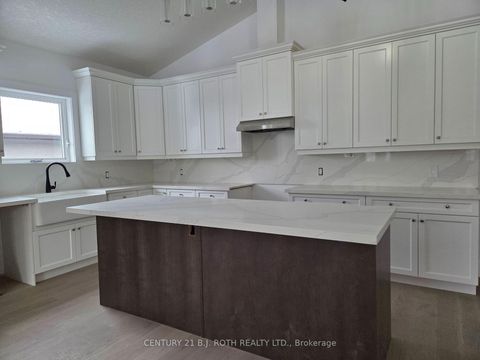 Photo 7 at 3183 Cove Avenue, Rural Innisfil, Innisfil