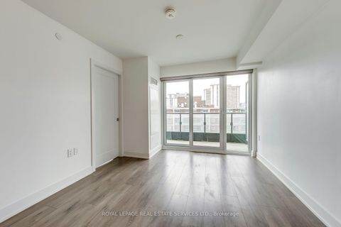 Photo 13 at 1320 - 585 Bloor Street E, North St. James Town, Toronto