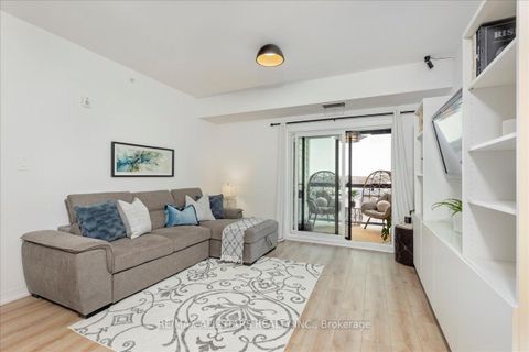 Photo 9 at 407 - 15 Kneeshaw Drive, Rural Barrie Southeast, Barrie