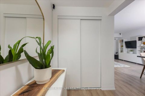 Photo 14 at 407 - 15 Kneeshaw Drive, Rural Barrie Southeast, Barrie
