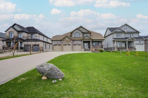 Photo 2 at 295 Sunnybrae Avenue, Stroud, Innisfil