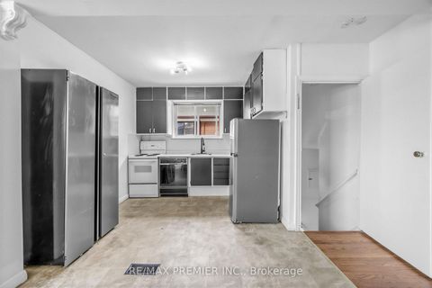 Photo 5 at 126 Langden Avenue, Smythe, Toronto