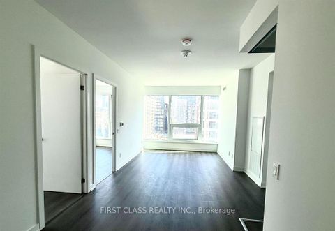 Photo 10 at 905 - 8 Wellesley Street W, Bay Street Corridor, Toronto