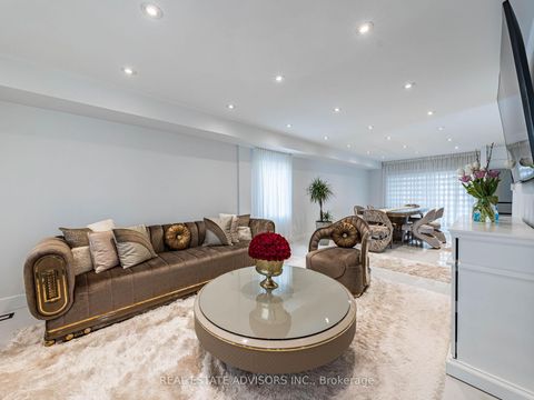 Photo 3 at 29 Ranwood Drive, Pelmo Park W4, Toronto