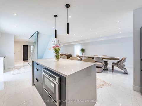 Photo 6 at 29 Ranwood Drive, Pelmo Park W4, Toronto