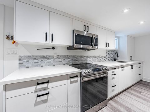 Photo 12 at 29 Ranwood Drive, Pelmo Park W4, Toronto
