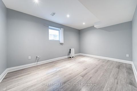 Photo 33 at 176 Homewood Avenue, Newtonbrook West, Toronto