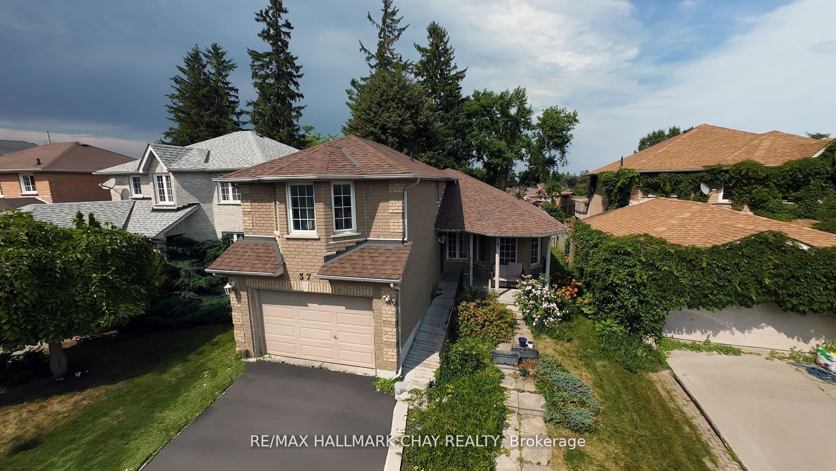 37 Loon Avenue, Painswick South, Barrie photo number 2