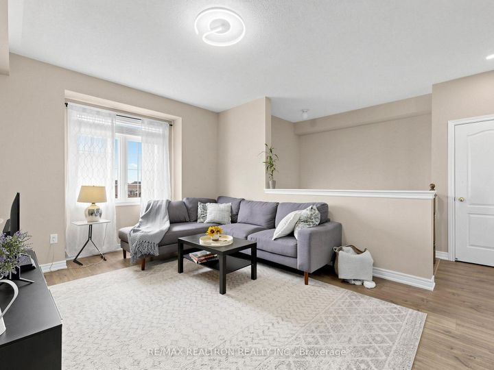 Photo 5 at 69 Matthewson Avenue, Bradford, Bradford West Gwillimbury