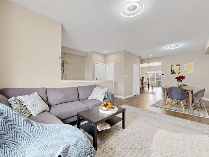 Photo 6 at 69 Matthewson Avenue, Bradford, Bradford West Gwillimbury