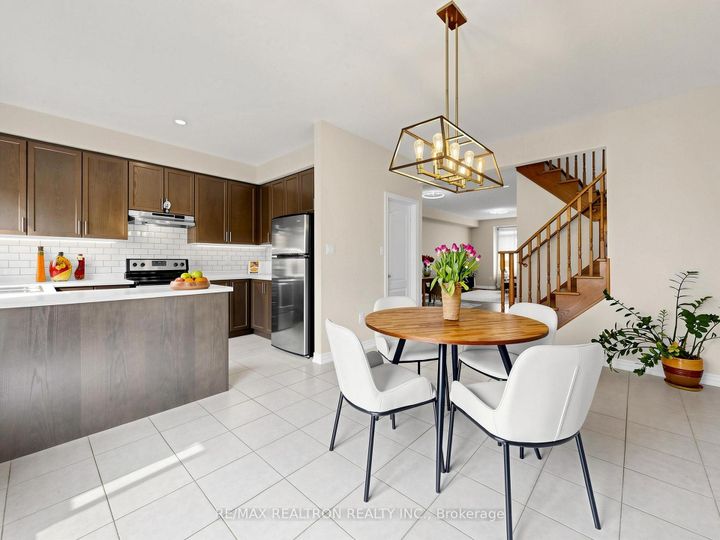 Photo 15 at 69 Matthewson Avenue, Bradford, Bradford West Gwillimbury