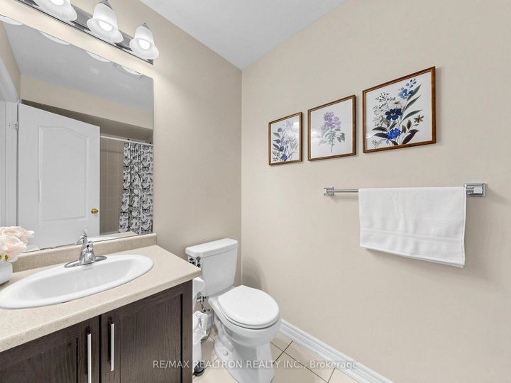 Photo 27 at 69 Matthewson Avenue, Bradford, Bradford West Gwillimbury