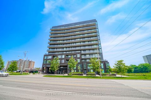 Photo 4 at 611 - 3237 Bayview Avenue, Bayview Village, Toronto