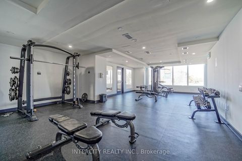 Photo 6 at 611 - 3237 Bayview Avenue, Bayview Village, Toronto
