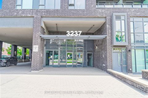Photo 11 at 611 - 3237 Bayview Avenue, Bayview Village, Toronto