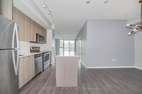 Photo 18 at 611 - 3237 Bayview Avenue, Bayview Village, Toronto