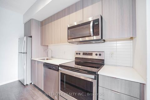 Photo 34 at 611 - 3237 Bayview Avenue, Bayview Village, Toronto