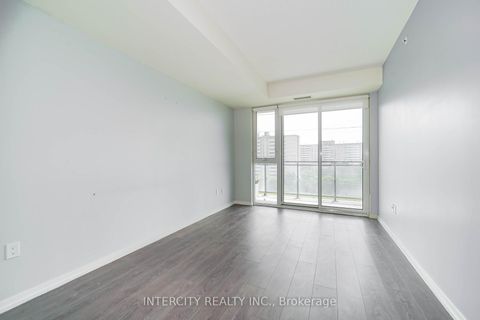 Photo 36 at 611 - 3237 Bayview Avenue, Bayview Village, Toronto