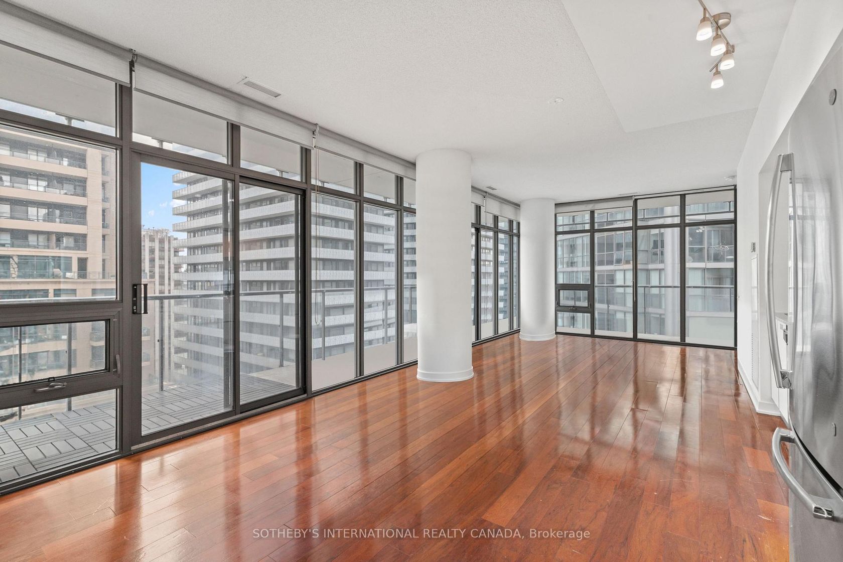 1611 - 33 Charles Street E, Yonge Corridor, Toronto 