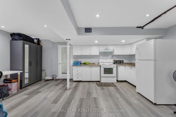 Photo 24 at 2 - 7440 GOREWAY Drive, Malton, Mississauga