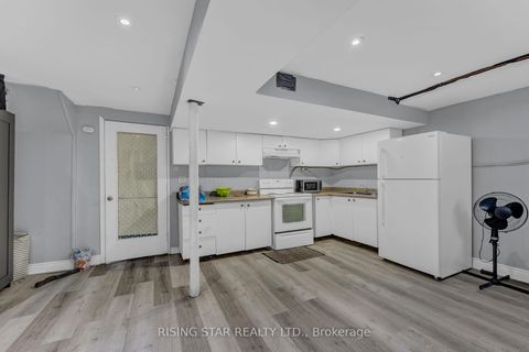 Photo 11 at 2 - 7440 GOREWAY Drive, Malton, Mississauga