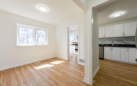Photo 4 at 266 - 1601 Albion Road, Jamestown, Toronto
