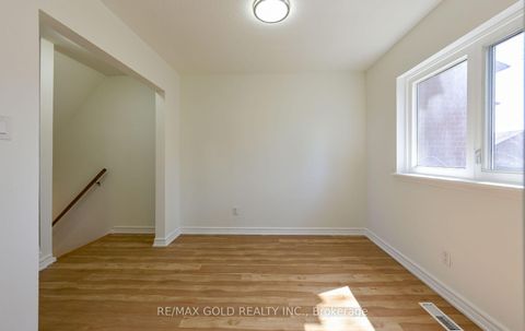 Photo 7 at 266 - 1601 Albion Road, Jamestown, Toronto