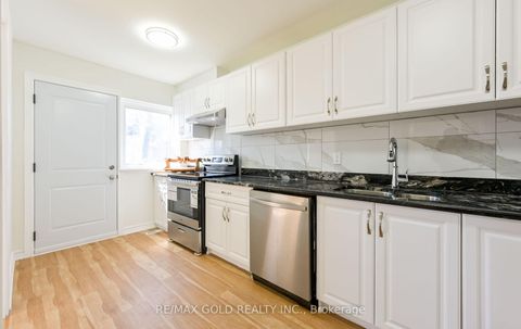 Photo 15 at 266 - 1601 Albion Road, Jamestown, Toronto