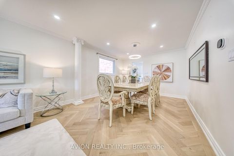 Photo 8 at 134 Butterfield Crescent, Maple, Vaughan