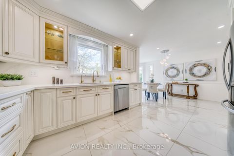 Photo 14 at 134 Butterfield Crescent, Maple, Vaughan