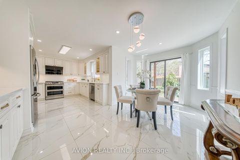 Photo 16 at 134 Butterfield Crescent, Maple, Vaughan