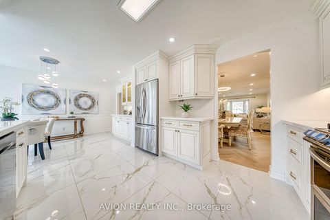 Photo 17 at 134 Butterfield Crescent, Maple, Vaughan