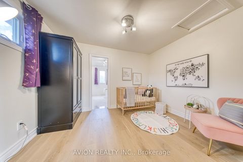 Photo 25 at 134 Butterfield Crescent, Maple, Vaughan