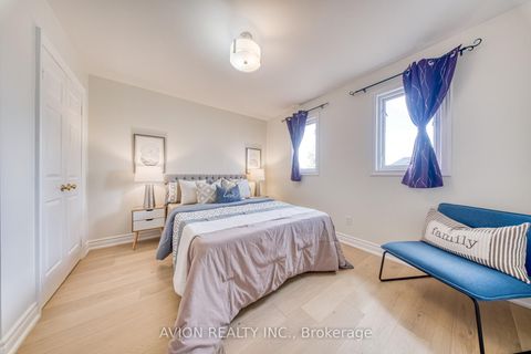 Photo 31 at 134 Butterfield Crescent, Maple, Vaughan