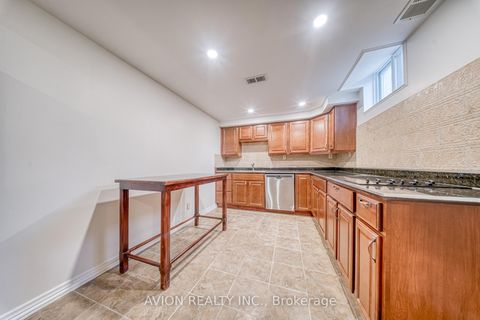 Photo 38 at 134 Butterfield Crescent, Maple, Vaughan